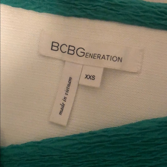 XXS Green BCBG bodycon skirt - Picture 2 of 2